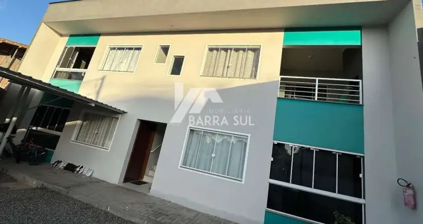 Apartamento com dois quartos e churrasqueira na sacada em nereu ramos
