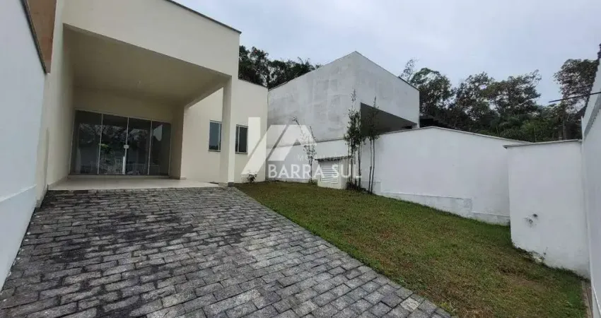 Casa geminada com 01 suíte + 01 quarto no bairro tres rios do norte