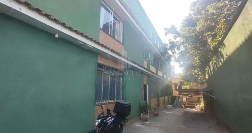 Apartamento com 2 quartos para alugar na Rua das Cravinas, 231, Água Limpa, Volta Redonda
