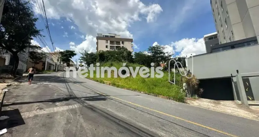 Terreno à venda no Cabral, Contagem