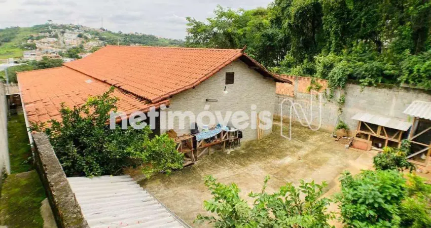 Casa com 3 quartos à venda na Rua Oitenta e Dois, Tropical, Contagem