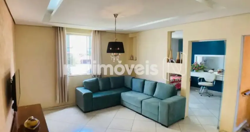 Casa com 3 quartos à venda na Rua Paulo César de Mendonça, Pedra Azul, Contagem