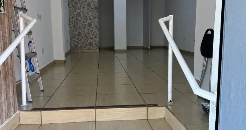 Excelente salão comercial // próximo a diversos comércios e bcos correio