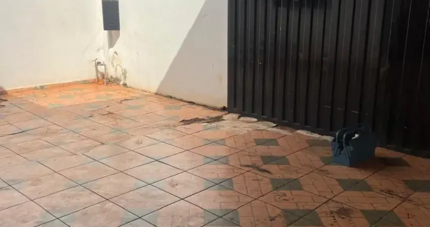 Excelente casa de 2 dormitórios para renda ou moradia / vale a pena conferir