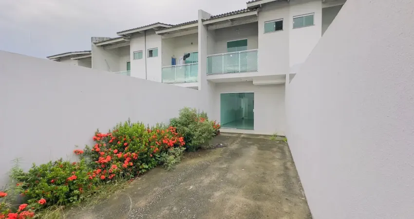 Casa com 3 quartos 2 suites em condominio fechado na maraponga pronta pra morar!!