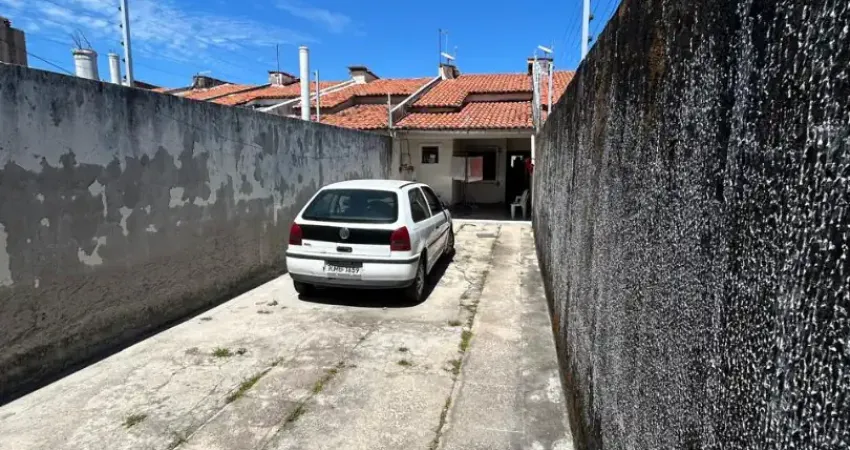 Casa pra repasse com 2 quartos 2 banheiros vaga pra 3 carros em granja lisboa - fortaleza