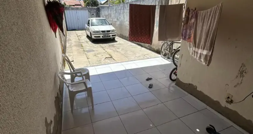 Repasse de casa com 2 quartos 2 banheiros vaga pra 3 veiculos em granja lisboa - fortaleza