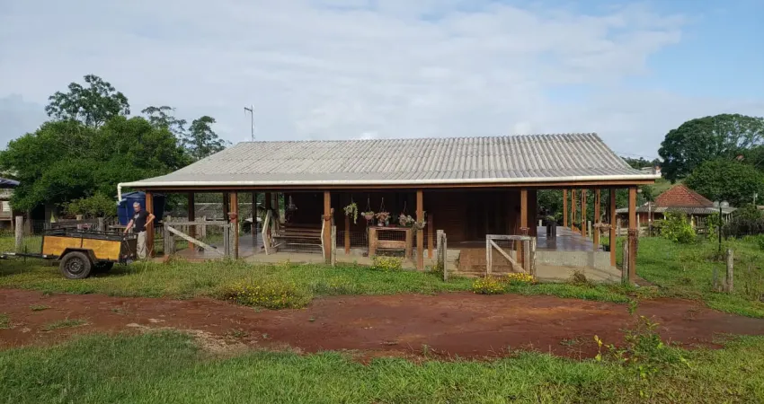 Vendo lindo sítio com casa madeira nobre 5000m2 a 45km de canoas rs