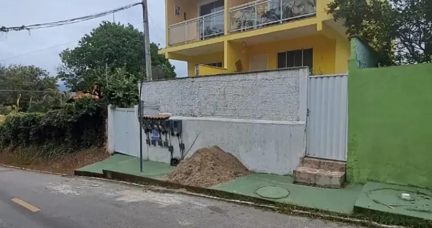 More no Coração de Araçatiba! Apartamento na Praça Tiradentes por R$ 1.428