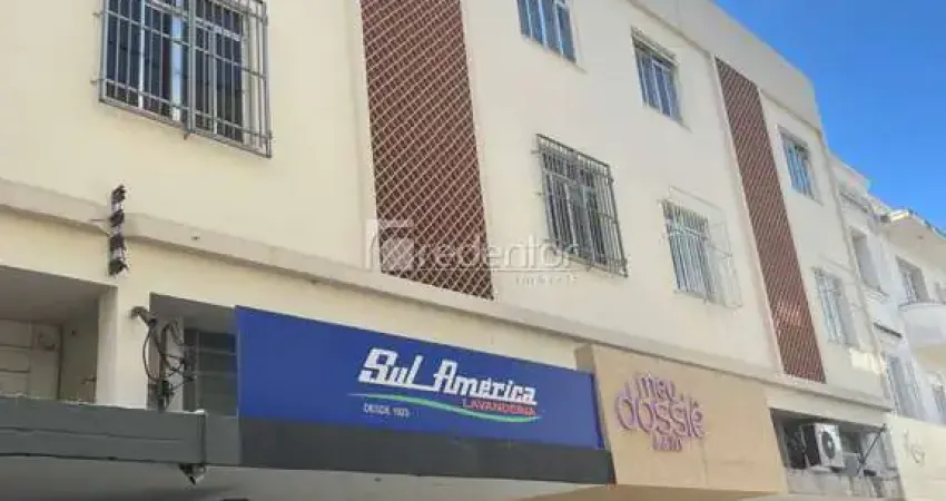 Apartamento à venda na Galeria Phintias Guimarães, 77, Centro, Juiz de Fora