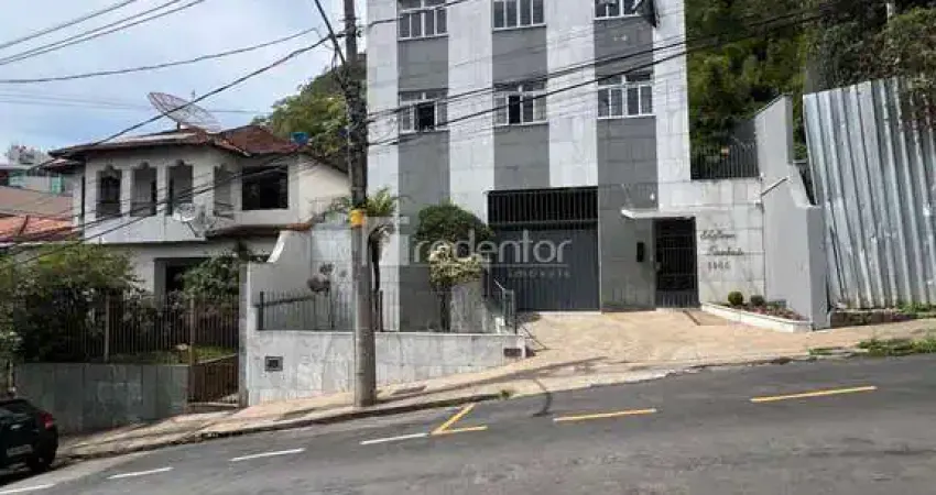 Apartamento com 3 quartos para alugar na Rua São Sebastião, Centro, Juiz de Fora