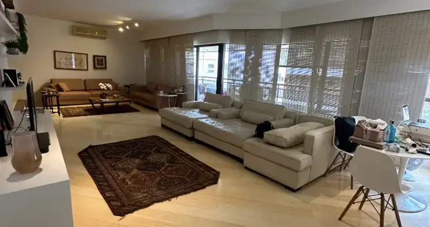 Vendo lindo apartamento no alto leblon. apenas 10 minutos da praia , em uma rua com total segurança. grande oportunidade.