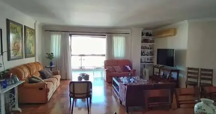 Apartamento Alto Padrão à Venda no Boqueirão em Santos