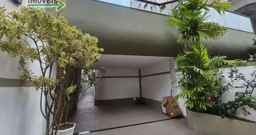 Sobrado com Piscina, 3 quartos sendo 1 suíte, 2 vagas de garagem e  no bairro Embaré - Santos/SP