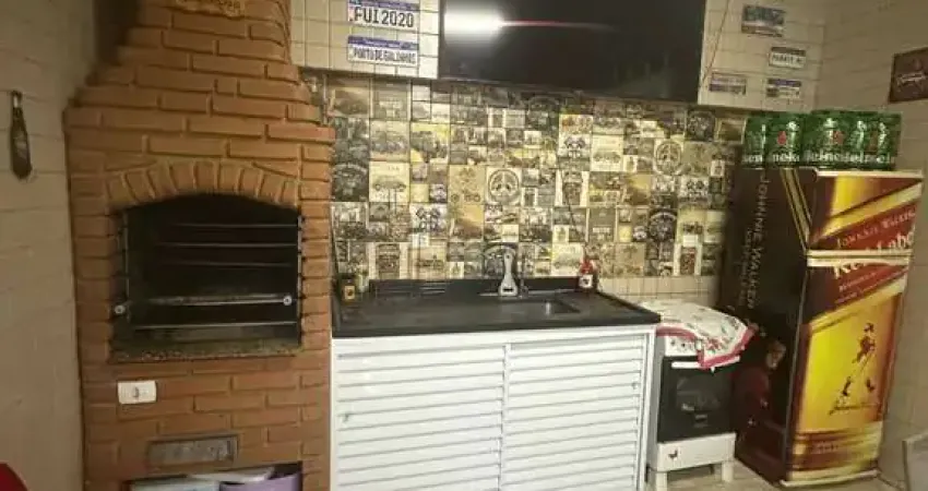 Casa Sobreposta Térrea à Venda no Boqueirão, Santos – 2 Dormitórios, Quintal e Churrasqueira