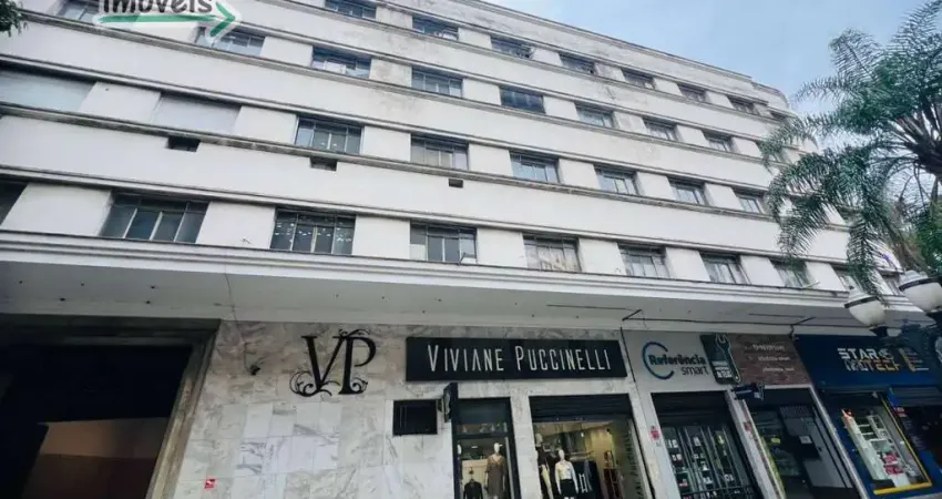Prédio Comercial à Venda no Centro de Santos – 3.000m², 95 Salas, Reformado