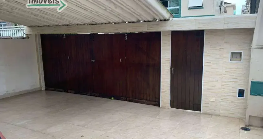 Sobrado  Alto Padrão de 3 Quartos no Boqueirão, Santos | Avanti Imóveis