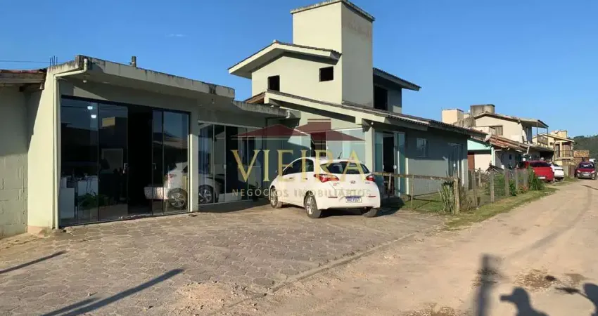 Casa com possibilidade de transformar em 2 unidades no ambrósio, garopaba/sc