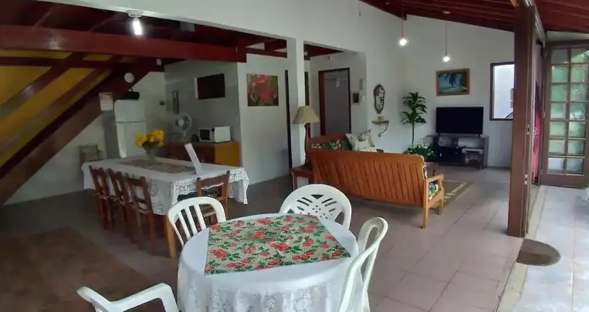 Casa com 4 quartos à venda no Centro, Garopaba 