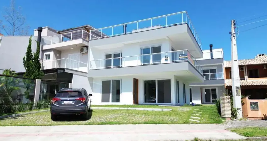 Casa a apenas uma quadra do mar no bairro morrinhos, garopaba/sc