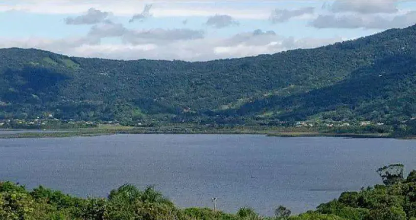 Terreno à venda na Praia da Ferrugem, Garopaba 
