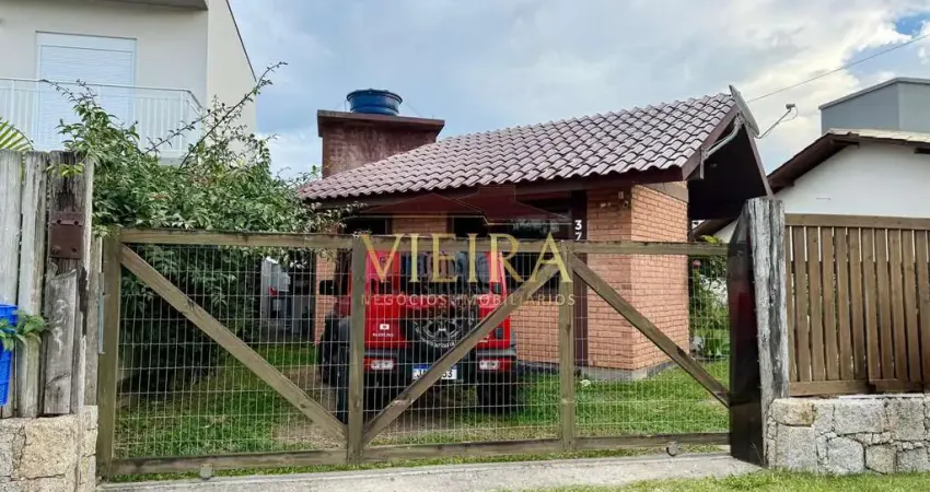 Casa com 2 quartos à venda em Ambrósio, Garopaba