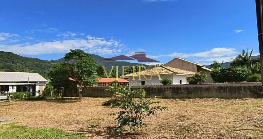 Terreno à venda próx. à praia da barra c/ viabilidade para construção de até 4 un.