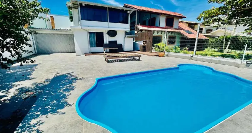 Casa com 7 quartos à venda no Centro, Garopaba