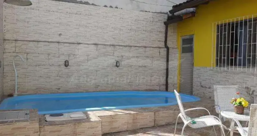 Ótima casa com 2 quartos, 2 banheiros, sala de jantar, sala de estar, 2 cozinhas, churrasqueira , varanda, garagem para 3 carros e área gourmet com piscina na verolme -angra dos reis- rj.