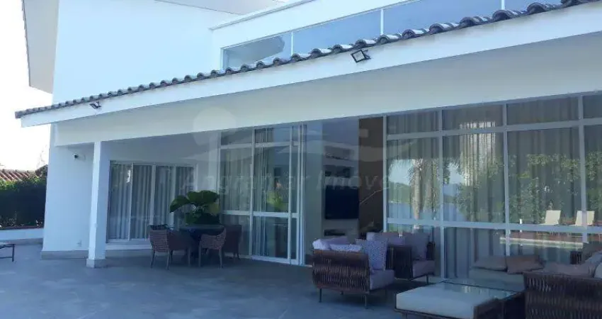 Linda casa em angra dos reis rj c/ 4 quartos , s/ 4 suítes,  e vista para o mar
