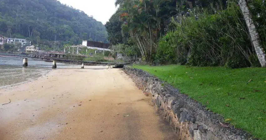Casa alto padrão  em condominio pé na areia em angra dos reis rj