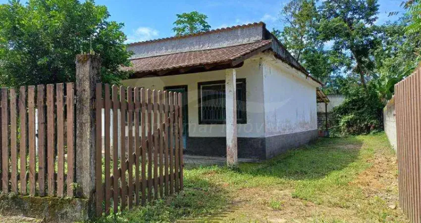 Casa de 02 quartos no bracuí  próximoa ao condomínio bracuí na rio santos angra dos reis rj