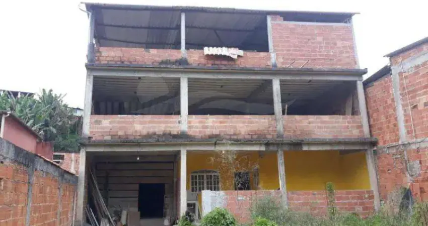 Prédio inacabado sendo, térreo e mais 02 pavimentos com uma casa já pronta, em angra dos reis r j.