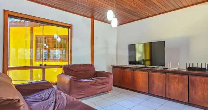 Lindo imòvel em portugalo uma das casas mais bem estruturadas e bem localizadas.