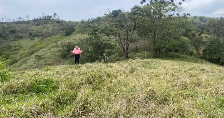 Promoção terreno com vista panorâmica camanducaia mg - na rota de turismo gonçalves e região promoção da vitória 2.000m² - só r$: 69.800 - à 12 min do centro da cidade - linda vi