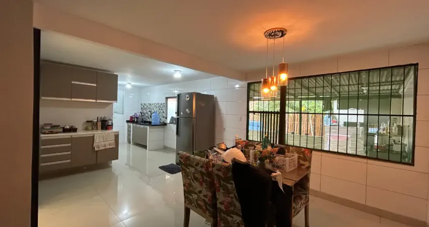 Casa com 3 quartos à venda na Rua Professora Felismina Cheks, 4, Cidade Nova, Manaus