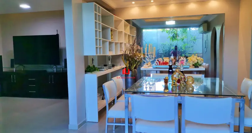 Casa no dom pedro 5 suítes piscina edícula  dom pedro próximo a praça de alimentação