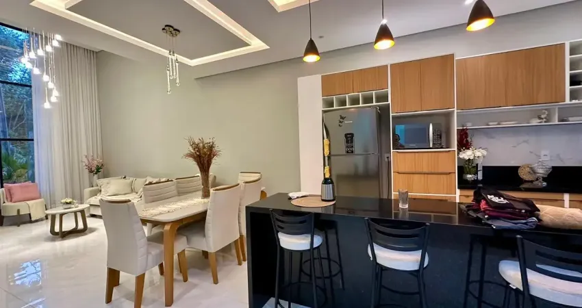 Quinta das Marinas Casa 3 suíte sendo 1 com closet Piscina e Churrasqueira