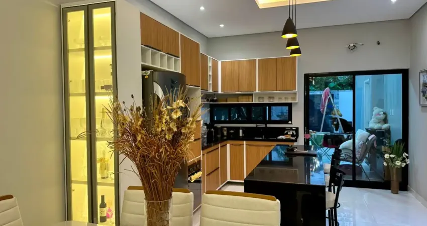 Quinta das Marinas Casa 3 suíte sendo 1 com closet Piscina e Churrasqueira