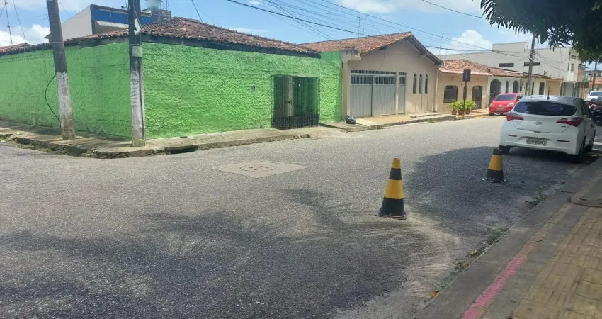 Casa com 3 quartos à venda na Rua Netuno, 101, Parque Verde, Belém
