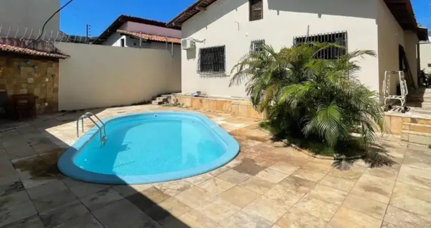 Casa com 3 quartos à venda em candelára com 300m² na rua barão de serra branca