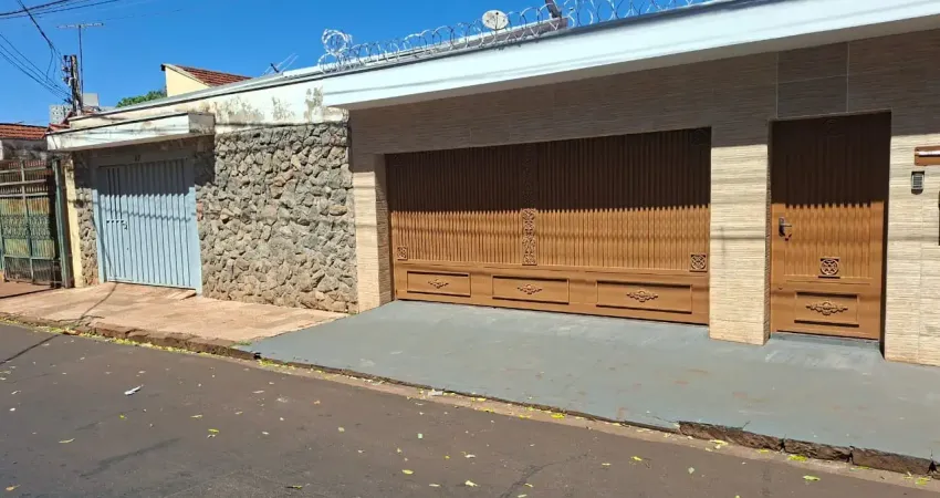 Casa, três quartos, sendo uma suíte. próxima a faculdade usp - ribeirão