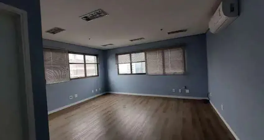 Oportunidade Única: Sala Comercial à Venda no Campo Belo, São Paulo-SP: 2 Banheiros, 1 Vaga, 30m².