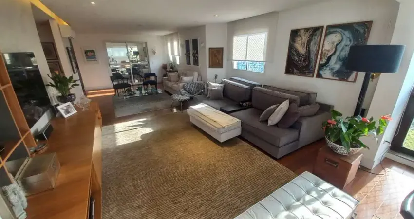Apartamento de luxo na Vila Andrade, São Paulo-SP: 4 quartos, 4 suítes, 3 salas, 5 banheiros, 4 vagas de garagem, 245m² de área.
