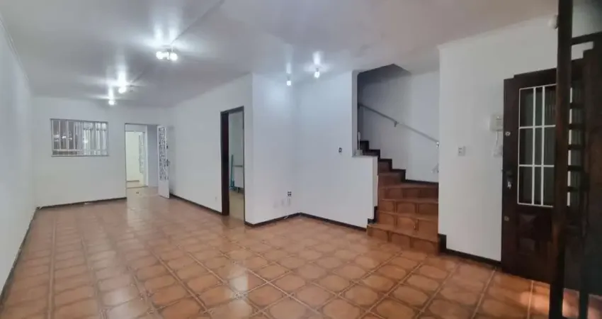 Sobrado com 3 quartos e suíte, 4 banheiros, 2 vagas em Santo Amaro, SP - 167m²