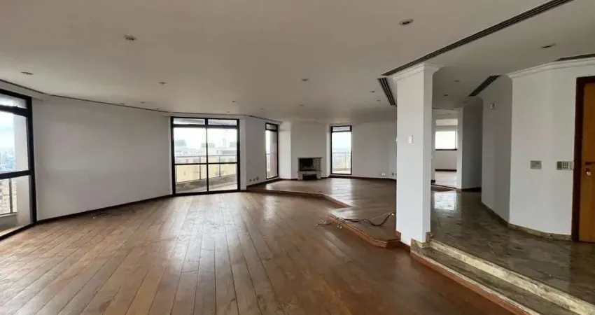 Apartamento Triplex na Vila Andrade: 4 quartos, 4 suítes, 7 banheiros, 4 vagas, 675 m² - São Paulo-SP.