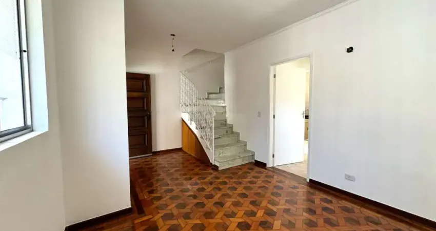 Casa de 3 quartos com 2 banheiros e garagem na Chácara Santo Antônio, São Paulo-SP R$620.000,00