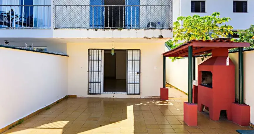 Casa à venda na Vila Madalena, São Paulo-SP: 3 quartos, 1 suíte, 4 banheiros, 2 vagas de garagem, 239 m² de área.