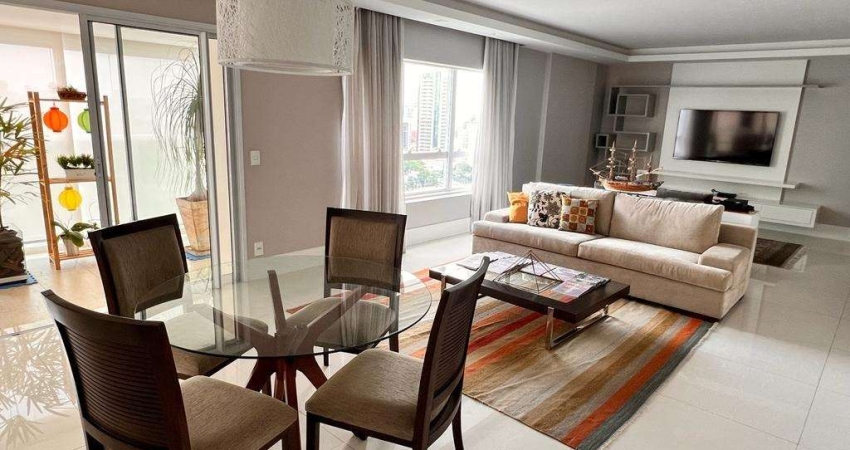 Apartamento com 3 suítes e 5 vagas para aluguel no Campo Belo