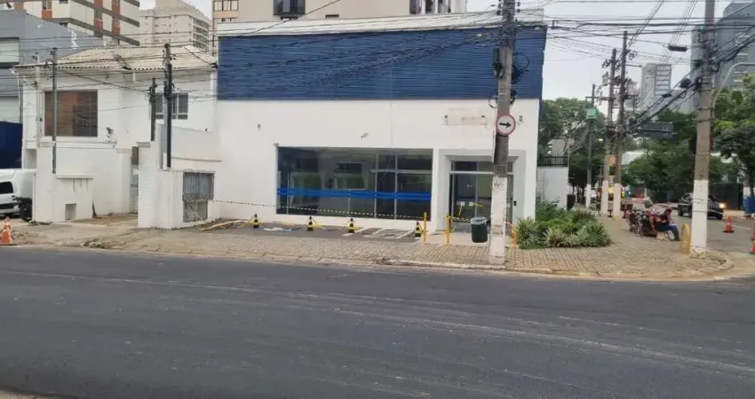 Loja Comercial em Moema, São Paulo-SP: 375m², 4 banheiros, 2 vagas de garagem. Invista nesta oportunidade!